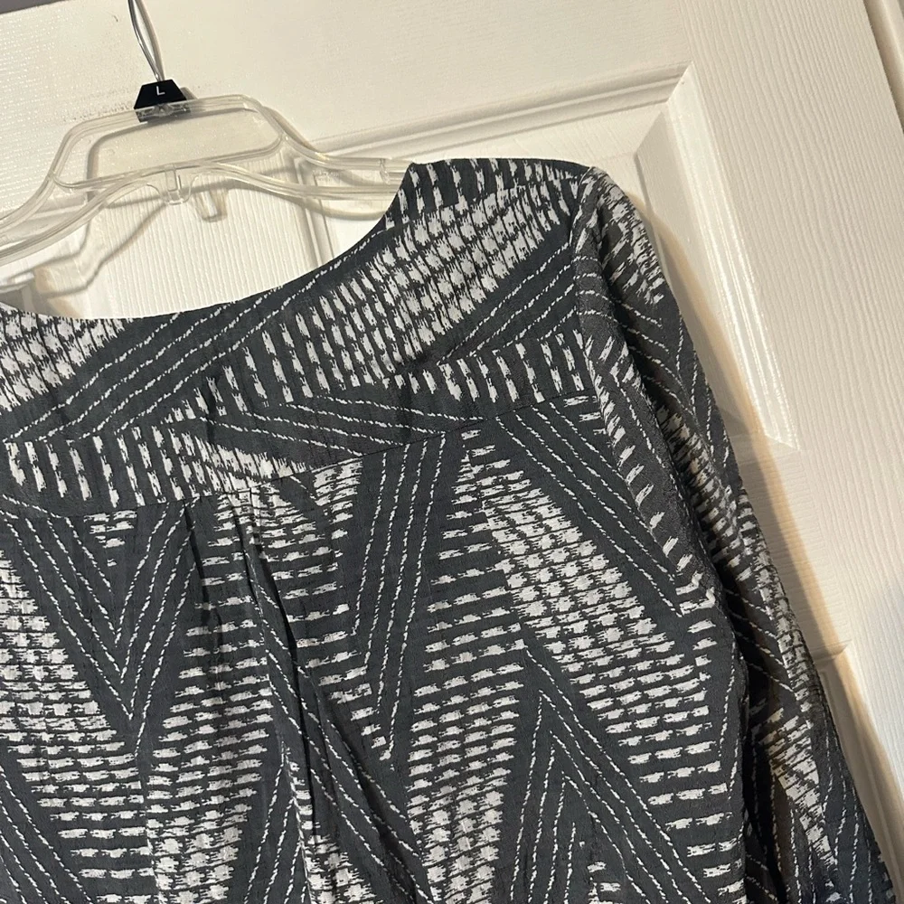NWT Fred David Chevron Pattern Button Down Top - Picture 13 of 16